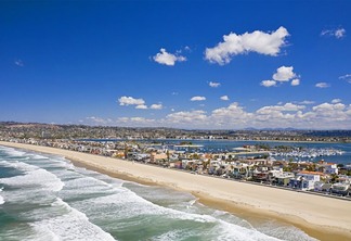 Praia Mission Beach em San Diego