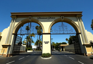HOLLYWOOD, CA - AUGUST 23:  The entrance of Paramount Studios is seen at Paramount Studios on August 23, 2013 in Hollywood, California.  (Photo by Mark Davis/Getty Images)